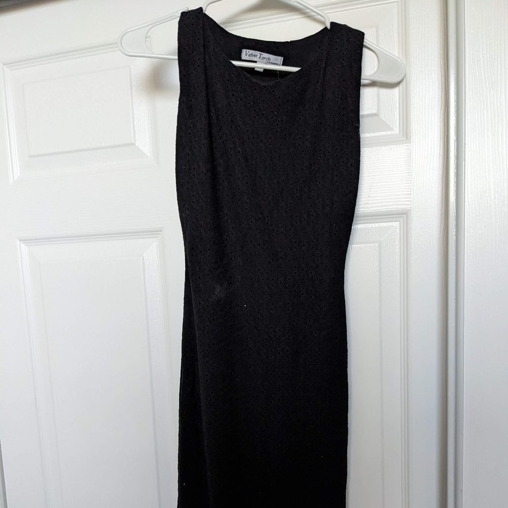 EMBROIDERED BLACK BODYCON MIDI DRESS - SCOOP NECK - Women's M